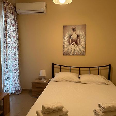 Apartamento E & F Sea View Flat Néa Péramos Exterior foto